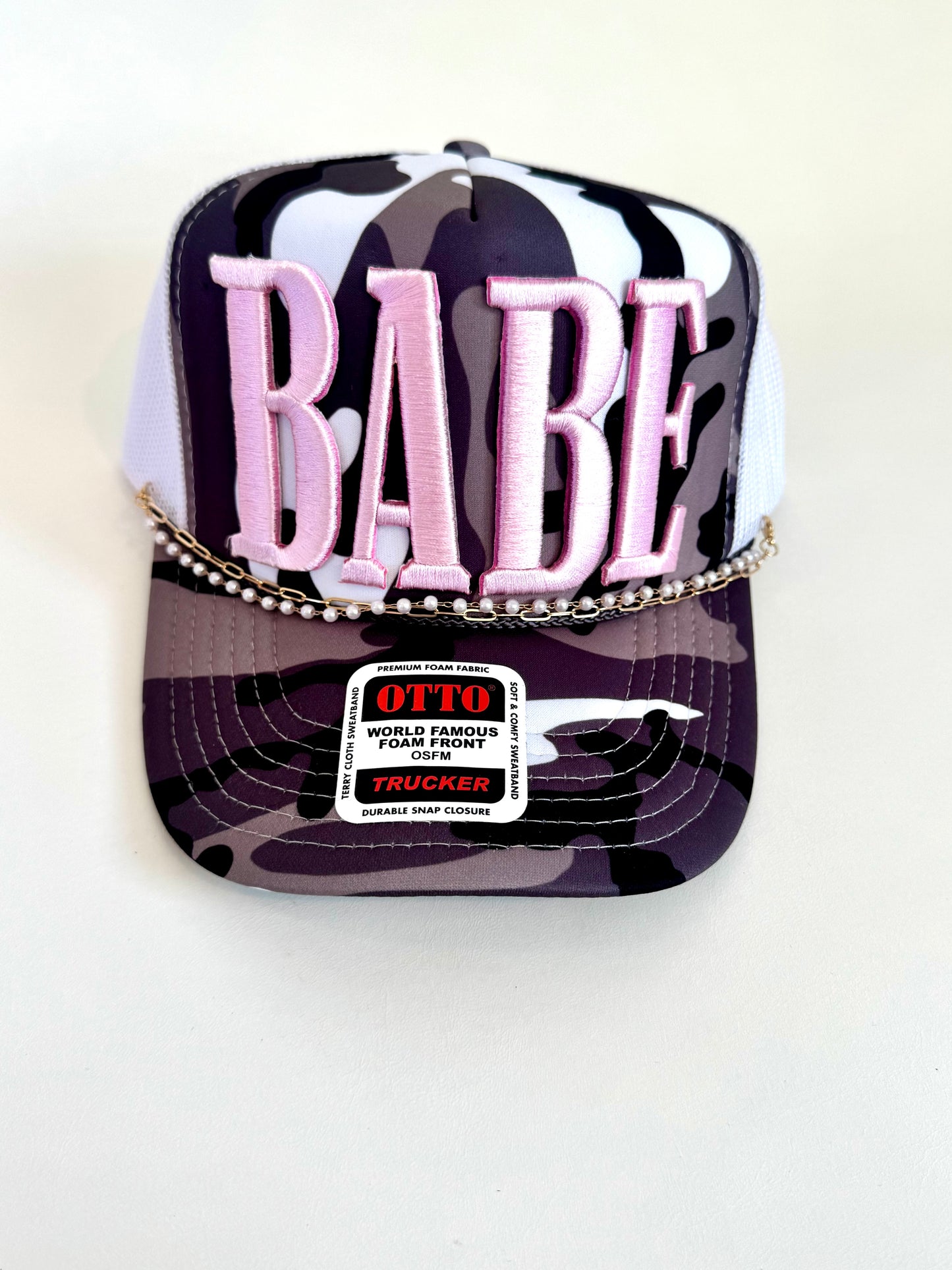 "BABE"Pink Puff patch Camo Trucker hat